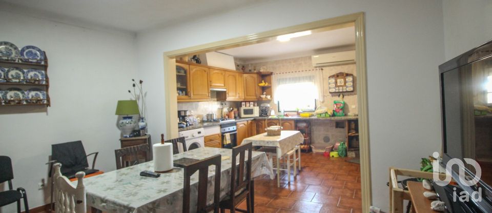 Maison de village T3 à Nossa Senhora da Graça dos Degolados de 165 m²