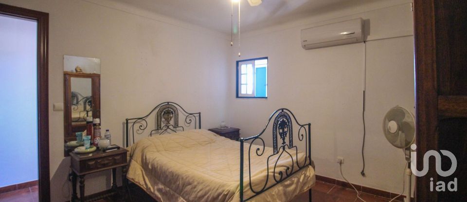 Maison de village T3 à Nossa Senhora da Graça dos Degolados de 165 m²