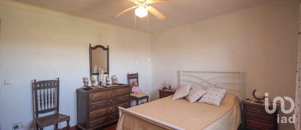 Maison de village T3 à Nossa Senhora da Graça dos Degolados de 165 m²