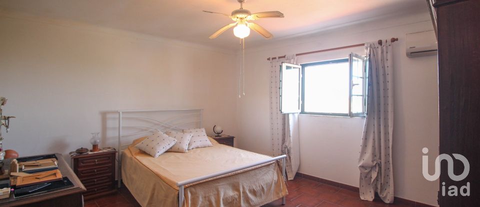 Maison de village T3 à Nossa Senhora da Graça dos Degolados de 165 m²