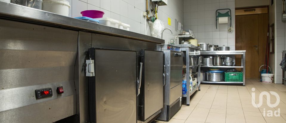 Bar-brasserie à Barcelos, Vila Boa e Vila Frescainha (São Martinho e São Pedro) de 100 m²