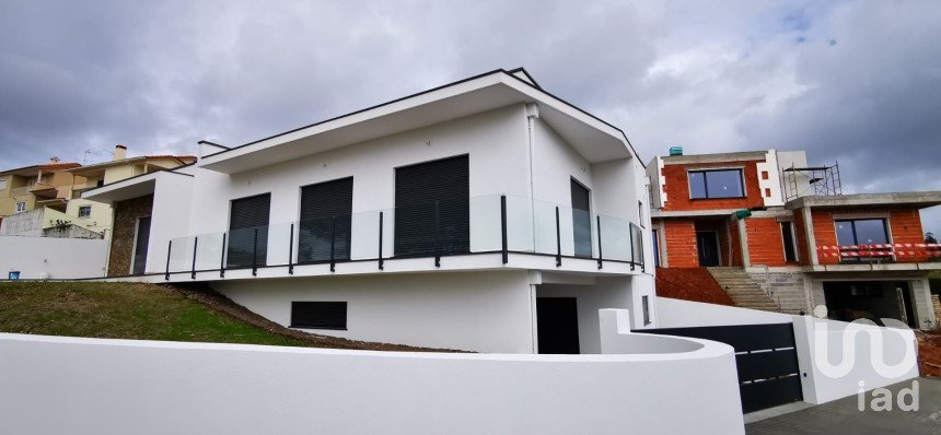 Moradia T4 em Leiria, Pousos, Barreira e Cortes de 151 m²
