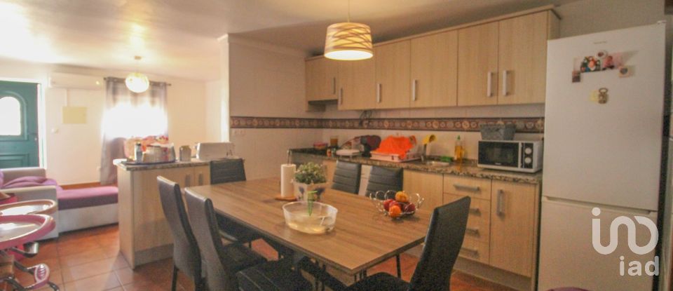 Maison T2 à Nossa Senhora da Graça dos Degolados de 80 m²