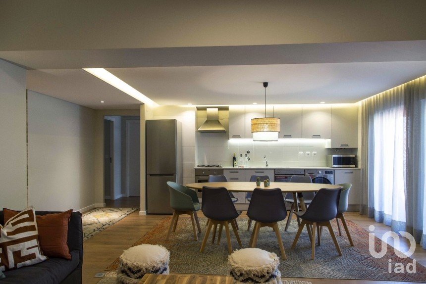 Apartment T2 in Arroios of 93 m²