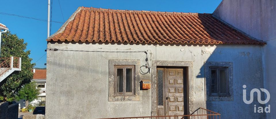 Village house T2 in Alqueidão da Serra of 108 m²