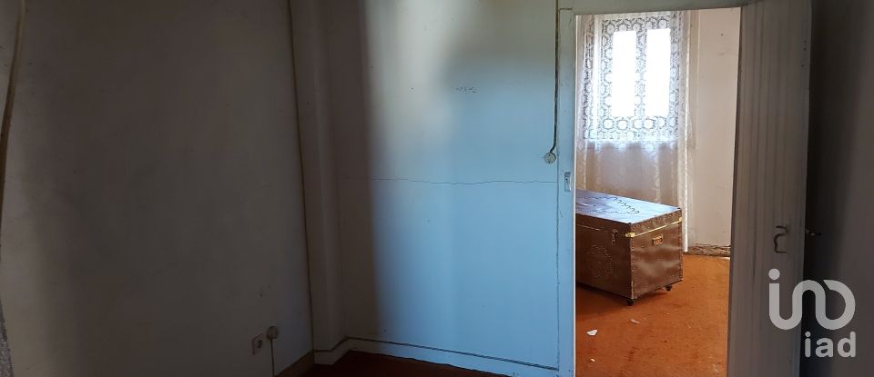 Maison de village T2 à Alqueidão da Serra de 108 m²