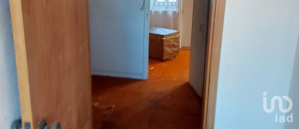 Maison de village T2 à Alqueidão da Serra de 108 m²