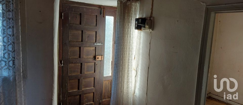 Maison de village T2 à Alqueidão da Serra de 108 m²