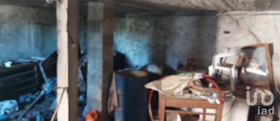 Maison de village T2 à Alqueidão da Serra de 108 m²