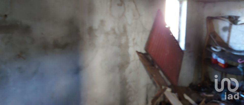 Maison de village T2 à Alqueidão da Serra de 108 m²