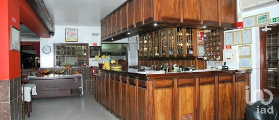 Hotel-restaurant in Moitas Venda of 1,109 m²