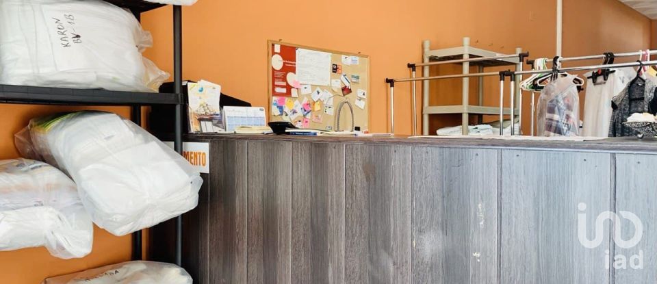 Boutique/Local commercial à Albufeira e Olhos de Água de 63 m²