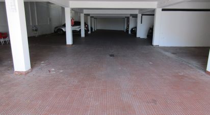 Parque de Estacionamento / Garagem / Box em Albufeira e Olhos de Água de 30 m²