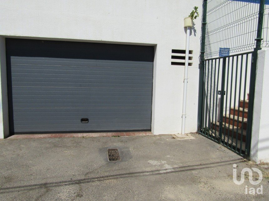 Parking/garage/box à Albufeira e Olhos de Água de 30 m²