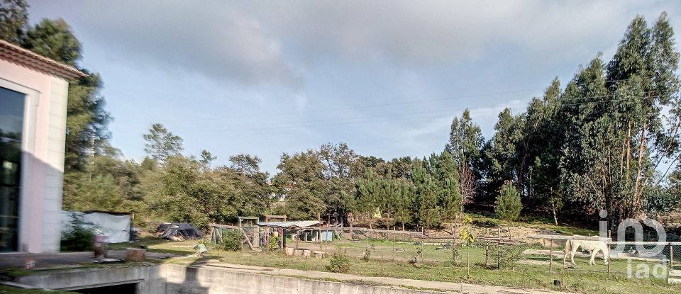 Farm T6 in Rio de Couros e Casal dos Bernardos of 1,048 m²