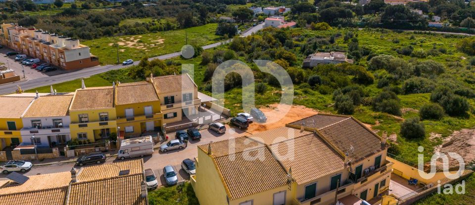 Building land in Quelfes of 168 m²