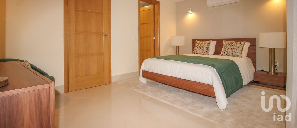 Lodge T4 in Quarteira of 200 m²