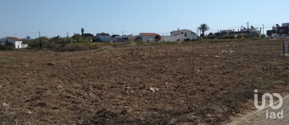 Building land in Atouguia da Baleia of 210 m²