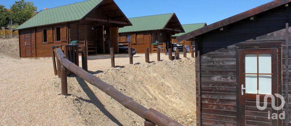 Maison rustique T10 à Podence e Santa Combinha de 380 m²