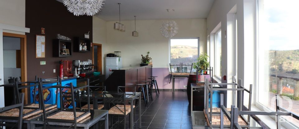 Maison rustique T10 à Podence e Santa Combinha de 380 m²