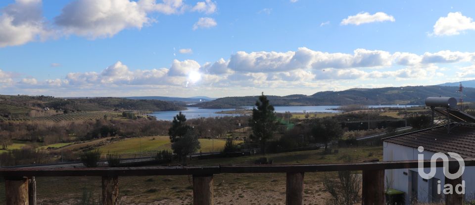 Maison rustique T10 à Podence e Santa Combinha de 380 m²