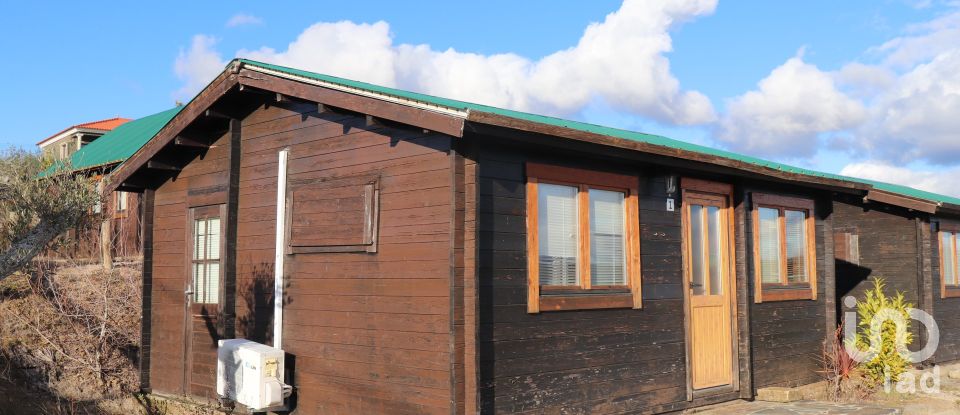 Maison rustique T10 à Podence e Santa Combinha de 380 m²