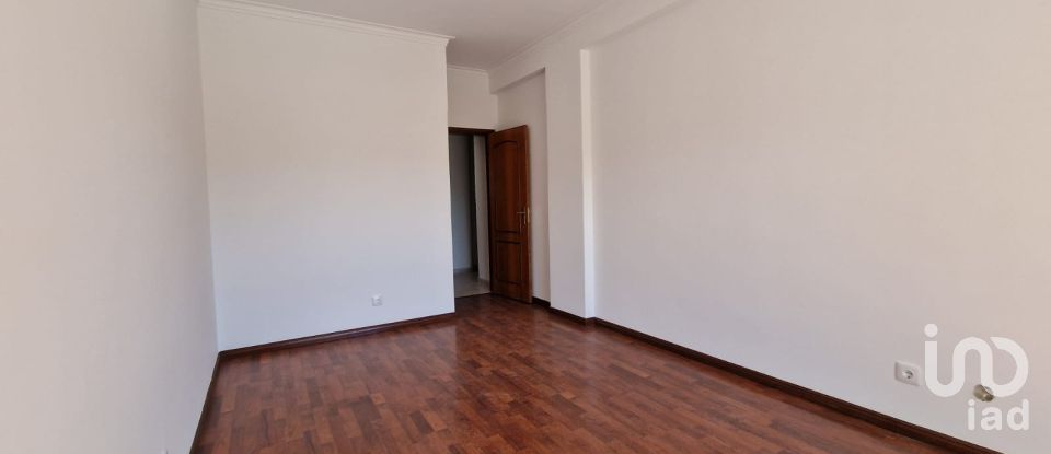Appartement T2 à Charneca De Caparica E Sobreda de 72 m²
