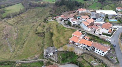 Terrain à Vila Real de 4 700 m²