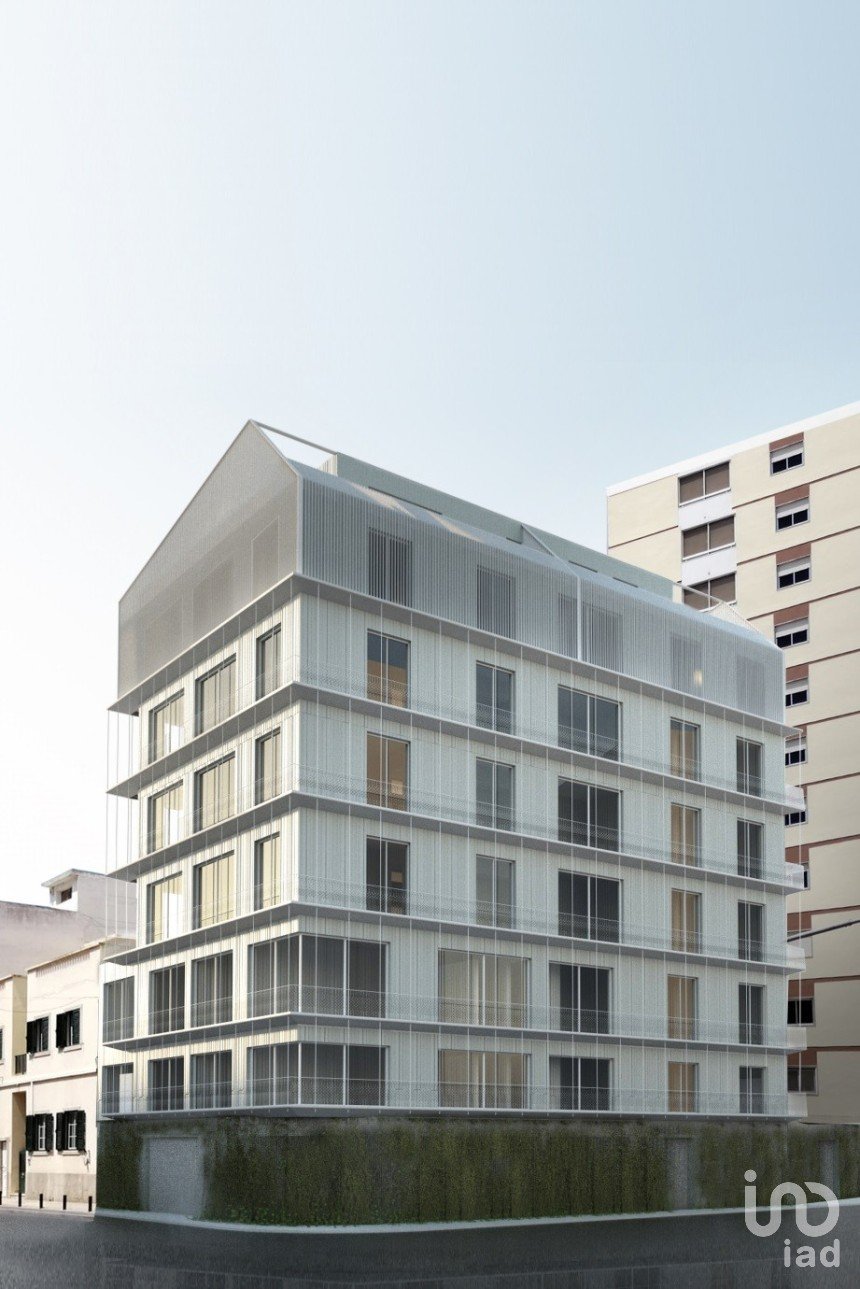 Apartment T2 in Faro (Sé e São Pedro) of 90 m²