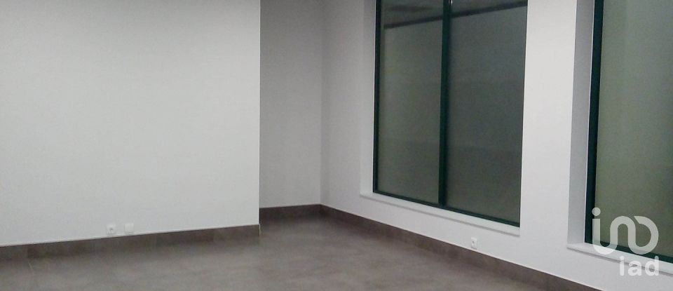 Boutique/Local commercial à Real, Dume E Semelhe de 50 m²