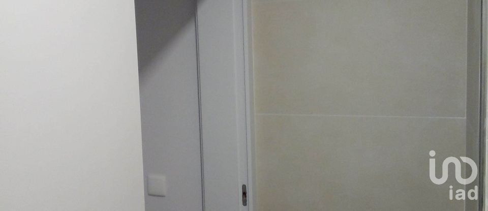 Boutique/Local commercial à Real, Dume E Semelhe de 50 m²