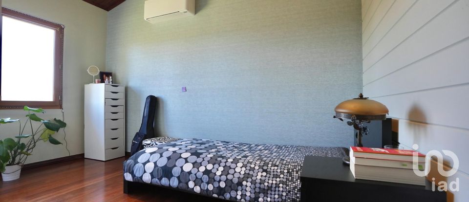 Ferme T3 à Fataunços e Figueiredo das Donas de 253 m²