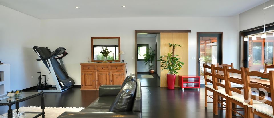 Ferme T3 à Fataunços e Figueiredo das Donas de 253 m²