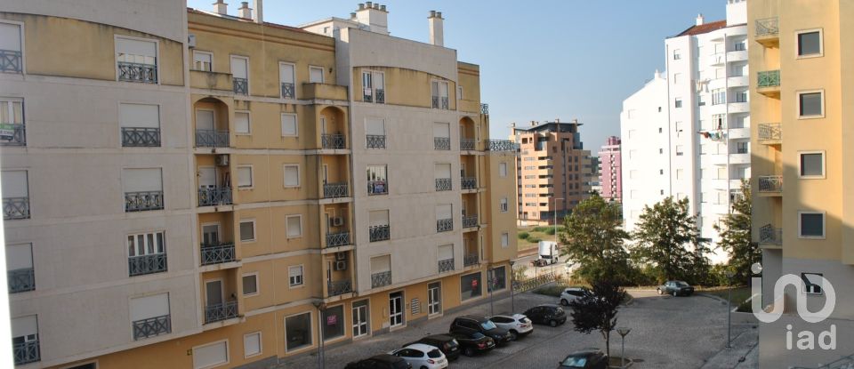 Apartment T3 in Santarém (Marvila), Santa Iria Da Ribeira De Santarém, Santarém (São Salvador) E Santarém (São Nicolau) of 157 m²