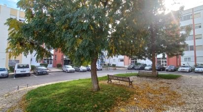 Apartamento T4 em Carregado e Cadafais de 80 m²