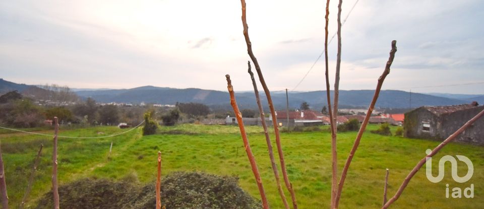 Traditional house T3 in Vila Nova of 120 m²