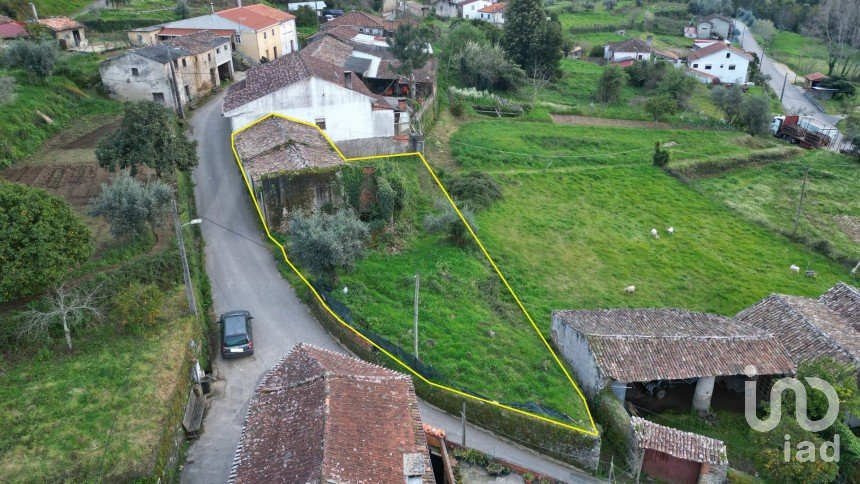 Maison traditionnelle T3 à Vila Nova de 120 m²