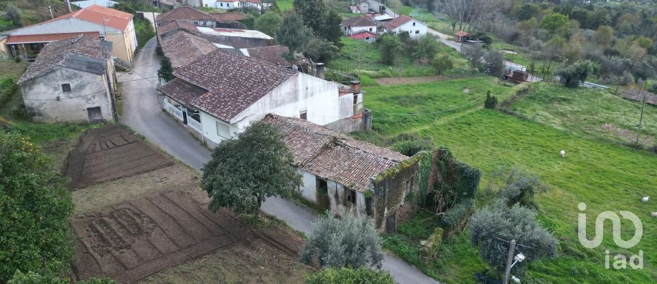 Traditional house T3 in Vila Nova of 120 m²