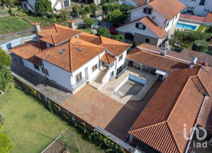 Maison T4 à Santa Comba de 418 m²