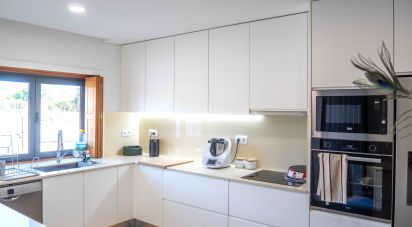 House T4 in Santa Comba of 418 m²