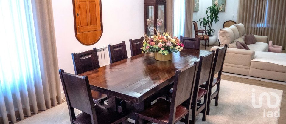 Maison T4 à Santa Comba de 418 m²