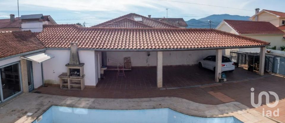 Maison T4 à Santa Comba de 418 m²