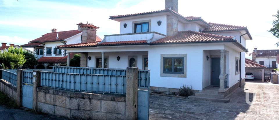 Maison T4 à Santa Comba de 418 m²