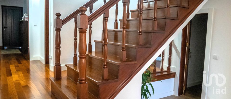 Maison T4 à Santa Comba de 418 m²