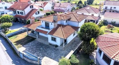 House T4 in Santa Comba of 418 m²