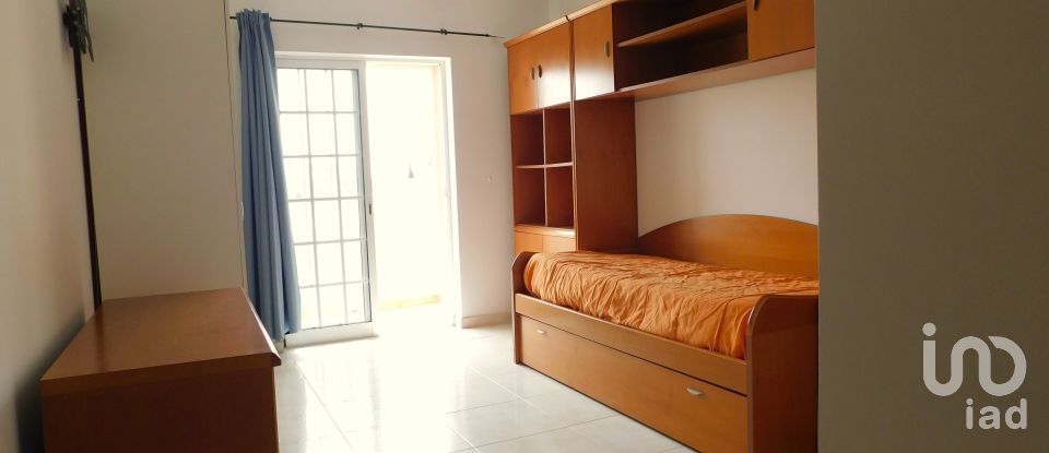 Apartment T2 in Faro (Sé e São Pedro) of 89 m²