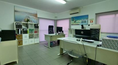 Shop / premises commercial in Almancil of 150 m²