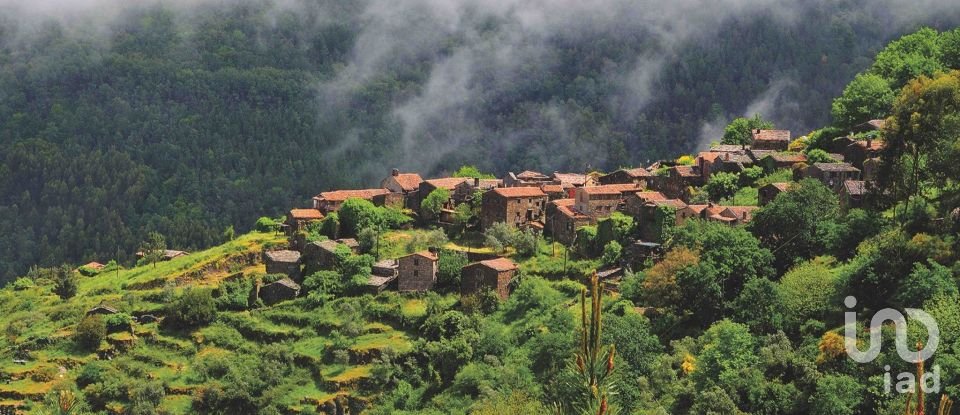 Terreno urbano em Poiares (Santo André) de 1 490 m²