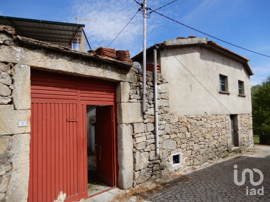 Traditional house T0 in Boticas e Granja of 122 m²