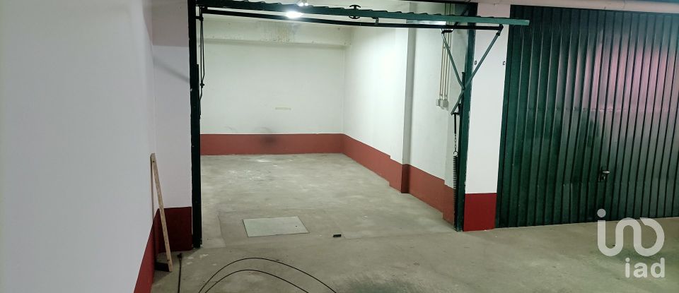 Parking/garage/box à Palmela de 16 m²